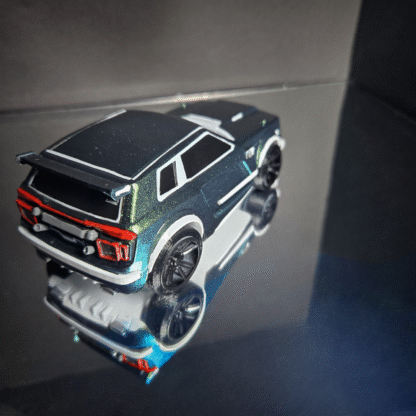 Fennec - White Trim - Green to Cyan Color Shift - Black OEM - Image 6