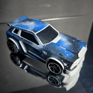 Fennec - White Trim - Blue Body - White Interstellar Decal - Silver Chakram