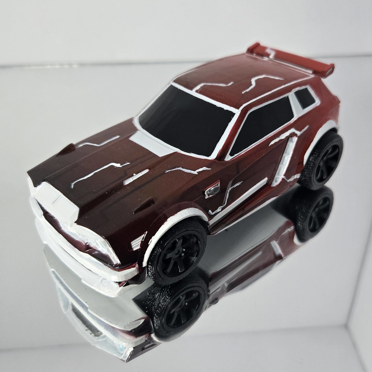 Fennec - White Trim - Red Body - TW Mainframe with Black Front - Black Hiro - Image 2