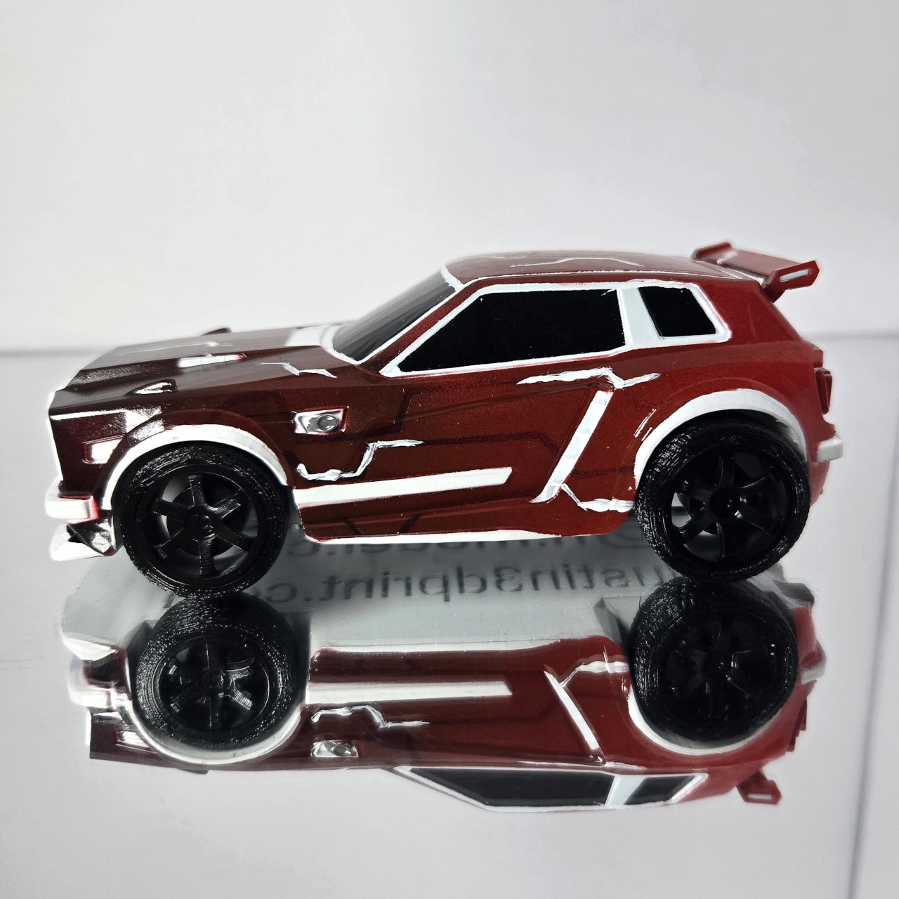 Fennec - White Trim - Red Body - TW Mainframe with Black Front - Black Hiro - Image 3