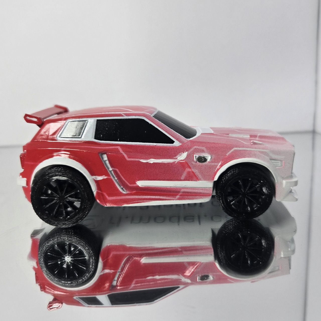 Fennec - White Trim - Red Body - TW Mainframe with White Front - Black Dieci - Image 3