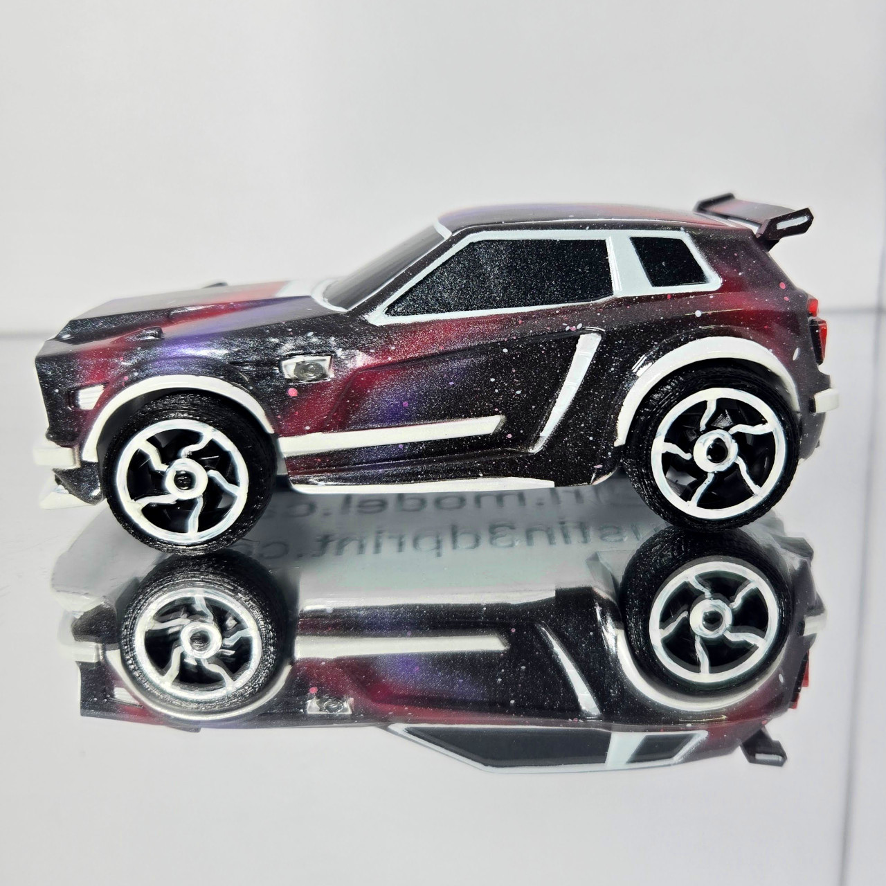 Fennec - White Trim - Red and Purple Interstellar - White Chakram - Image 3