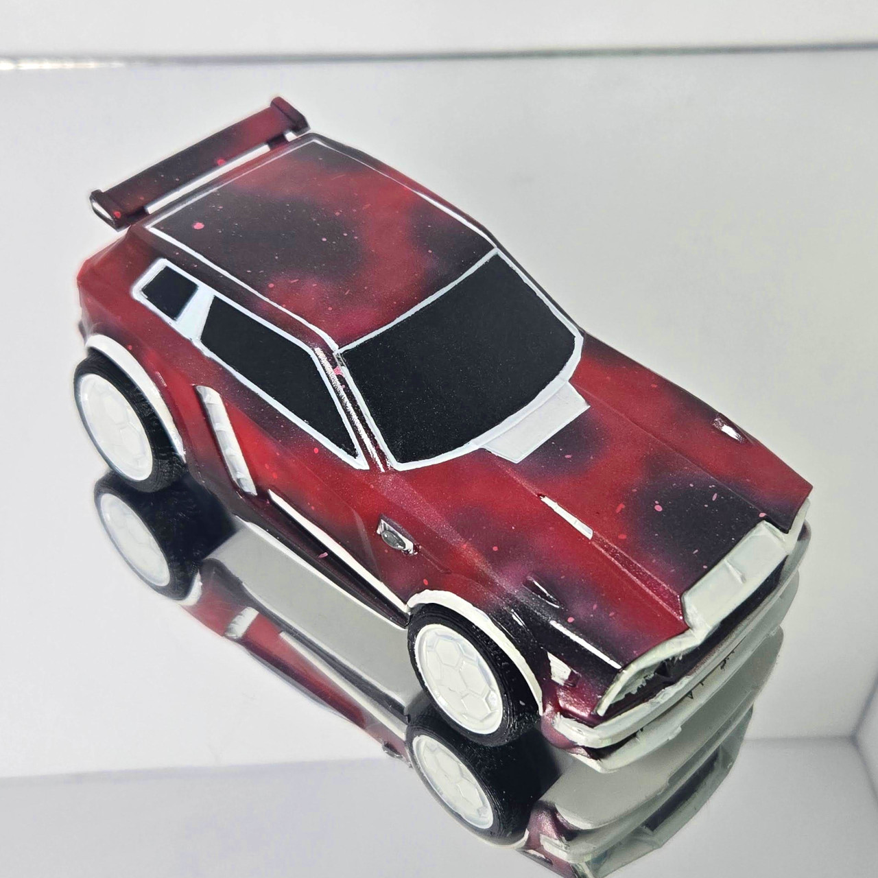 Fennec - White Trim - Red Interstellar - White Cristiano